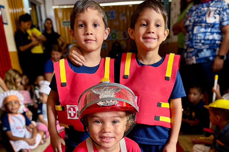 Desfile das Profissões Tio Pedro