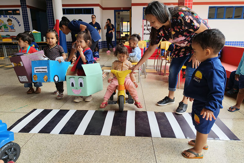 Creche Renascer CEPI PAINEIRA promove aprendizado sobre segurança no trânsito por meio de circuito educativo
