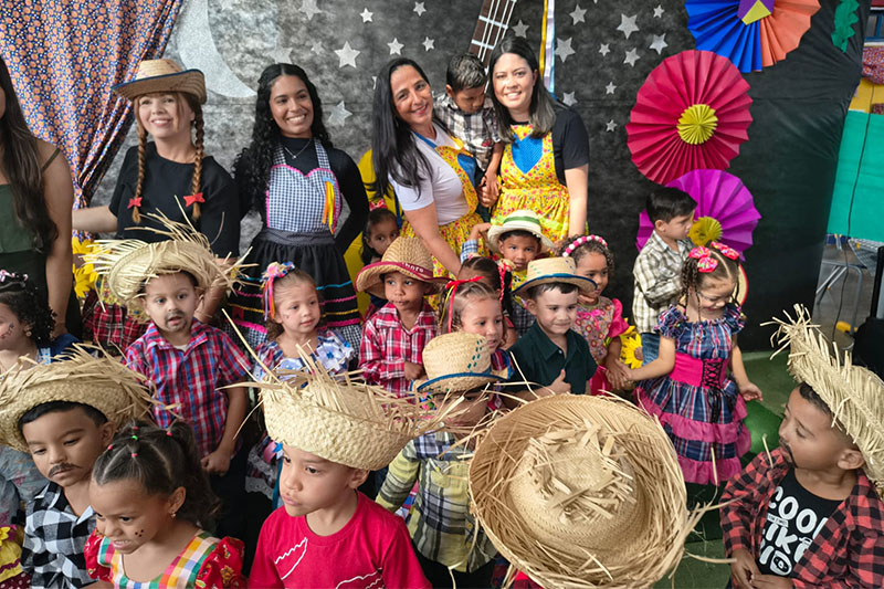 Arraiá do CEPI Estrela do Cerrado reúne famílias em uma grande festa de tradição e alegria